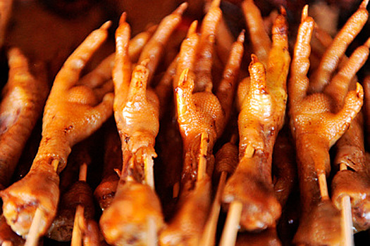 Китайцы набросились на куриные лапы из России