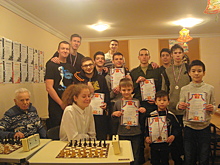В районе Коньково провели шахматный турнир ко Дню Конституции