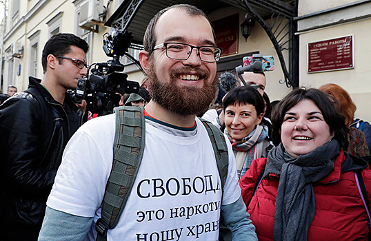 Басманный суд внезапно отпустил фигуранта «московского дела» Алексея Минйяло на свободу