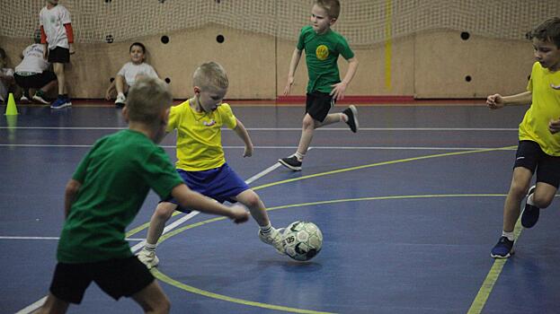 11 детских садов Вологды приняли участие в спортивном турнире по футболу