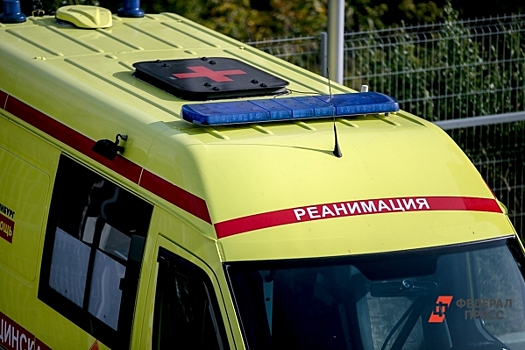Глава Росздравнадзора Москвы спас стюардессу во время полета