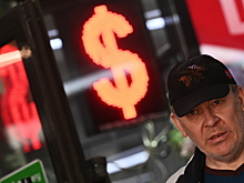 Россиянам рассказали, как сохранить валюту в условиях санкций