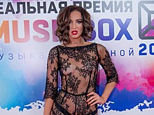«Голый» комбинезон Бузовой, леопардовые штаны Киркорова и другие модные провалы звезд на прошедшей неделе