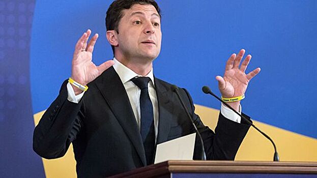 Зеленского обвинили в навязывании украинцам комплекса