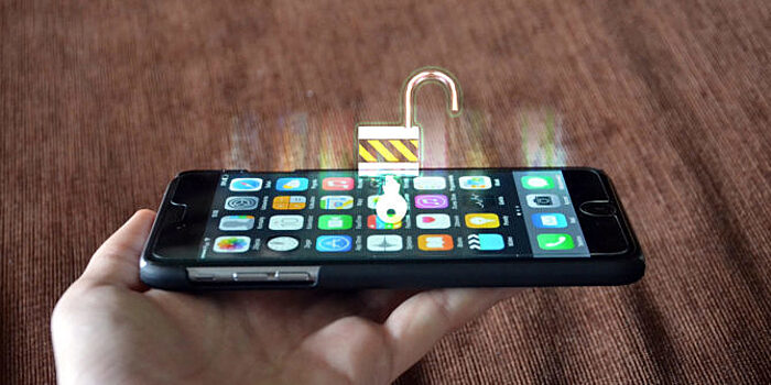 Как самый первый iPhone взломали для установки пиратских приложений 12 лет назад