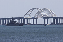 Движение автотранспорта по Крымскому мосту снова восстановили