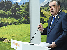 Эмомали Рахмон: Более тысячи ледников Таджикистана растаяли из-за глобального потепления