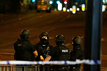 Полиция Британии проводит обыски по одному из адресов в Манчестере