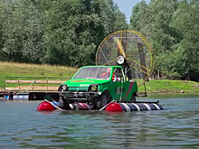 Видео: российские блогеры научили «Оку» плавать