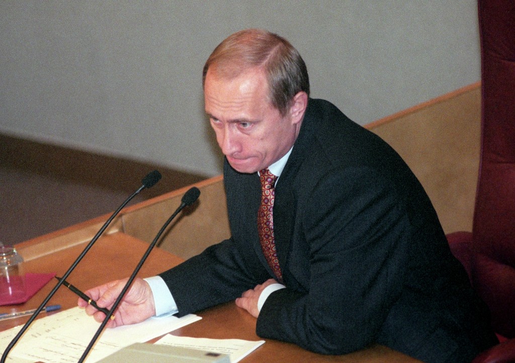 Экс-советник Ельцина рассказал, что помогло Путину стать президентом