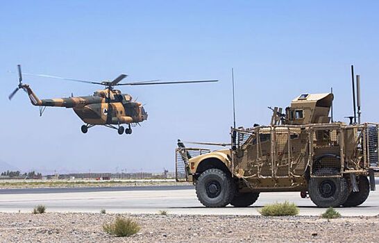 В США контейнер с боеприпасами упал на крышу начальной школы