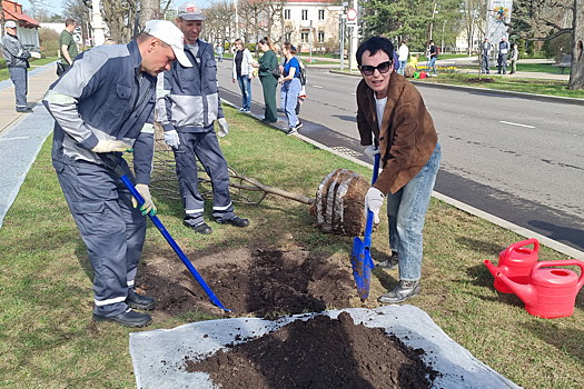 На ВДНХ прошел традиционный для Москвы весенний общегородской субботник