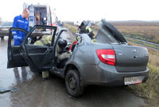 В Мексике восемь человек стали жертвами падения автобуса в овраг