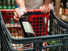 Онищенко оценил идею запретить продажу крепкого алкоголя в продуктовых