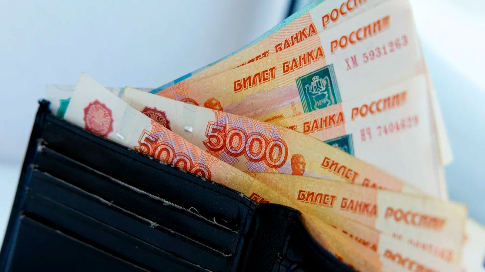 Мурманская область вошла в число лидеров РФ с самыми высокими зарплатами у вахтовиков