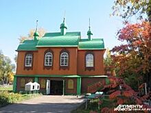 На омские кладбища запретили въезд на личных автомашинах