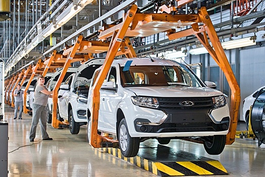 АвтоВАЗ на месяц раньше перезапустил производство универсалов Lada Largus