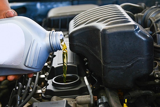 Эксперт Ревин провел анализ и объяснил, почему надо менять масло в моторе весной