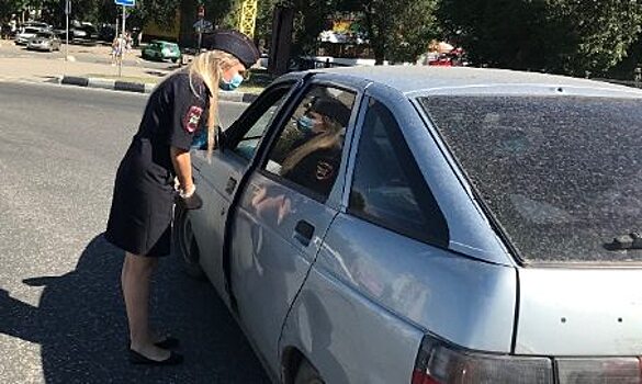 Сотрудники ГИБДД провели акцию «Пристегнись и улыбнись!»