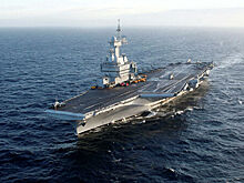 Сотни человек заразились COVID-19 на "Шарле де Голле"