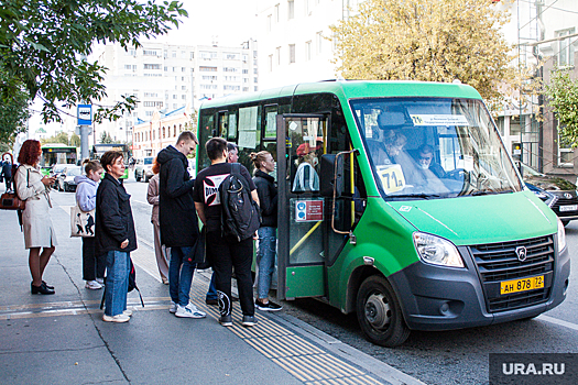 В самом криминальном районе Тюмени произошло ДТП с маршруткой