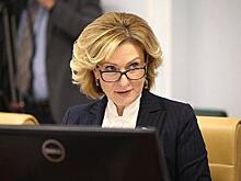 Святенко надеется, что скоро москвичи смогут вздохнуть без маски
