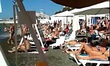 "Народу полно": очевидцы продолжают публиковать видео с переполненными пляжами в Сочи
