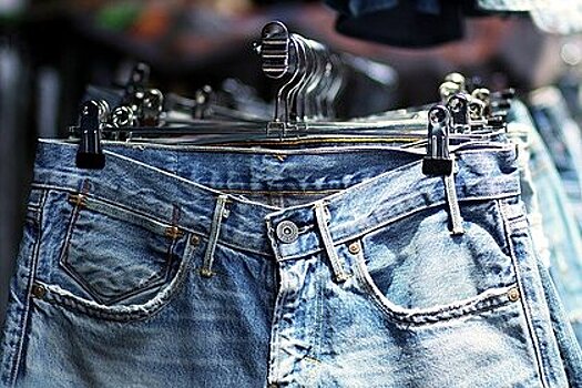 Врачи предупредили о вреде джинсов с высокой талией