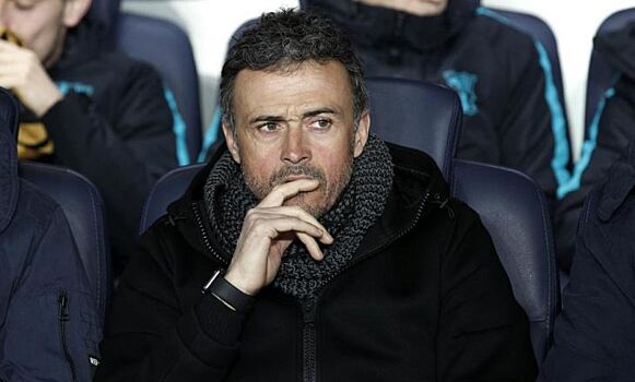 Игроки "Барселоны" могут потребовать досрочного расторжения контракта с Луисом Энрике