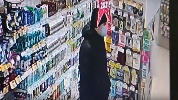 В Вологде разыскивают мужчину, укравшего товар в магазине