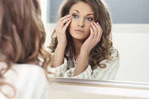 Медик перечислила способы избавиться от отеков по утрам