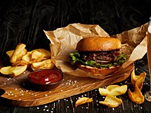 Ученые предупредили об опасности фастфуда для мозга