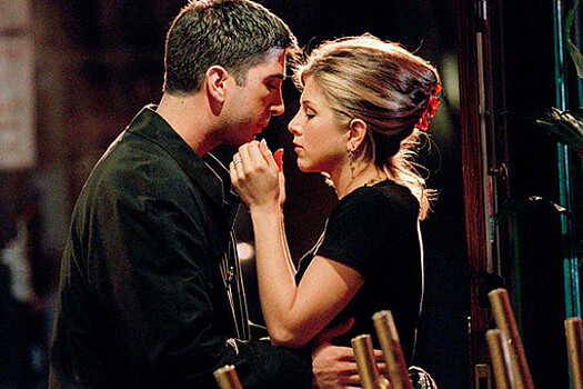 Энистон и Швиммер дали повод для слухов о романе после реюниона "Друзей"