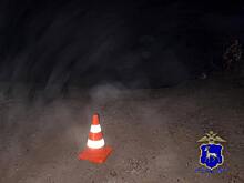 Под Самарой не поставленный на тормоз автомобиль наехал на водителя и оказался в реке