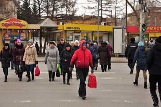 В Казани водитель грузовика сбил пенсионера, медленно переходившего дорогу