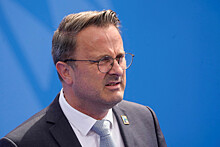 Премьер Люксембурга прилетел на саммит НАТО на самолете Depeche Mode