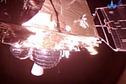 Китайский зонд «Тяньвэнь-1» прислал новогоднее видео-селфи с Марса