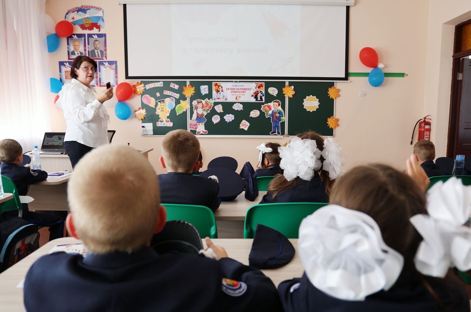 Надо сокращать: в Госдуме встали на защиту учителей