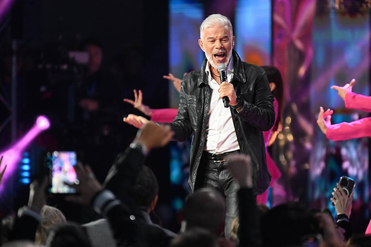 Стала известна причина снижения гонорара Газманова