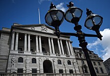 Банк Англии сохранил базовую ставку на прежнем уровне, снизил прогноз роста ВВП