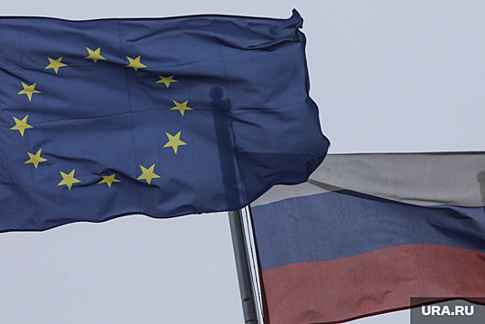 Под санкции ЕС попали военные РФ, власти Херсона и Мелитополя