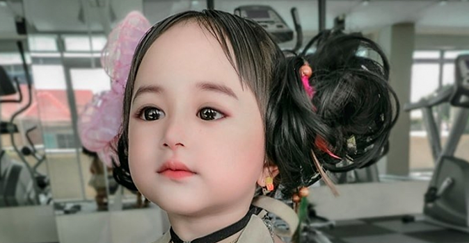 «Фотошопленная кукла»: красота девочки подверглась травле в социальных сетях, ведь никто в неё не верил. Но вмешалась её мама и удивила всех