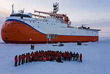 Ученые экспедиции "Северный полюс-41" исследуют глубины Северного Ледовитого океана
