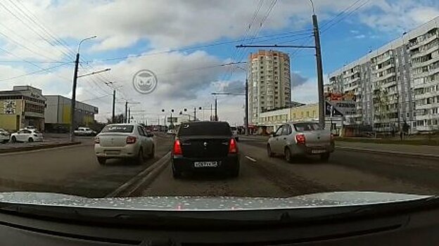 В Терновке запечатлели последствия выезда на встречную полосу