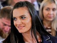 Елена Исинбаева опубликовала редкий снимок, на котором она готовит