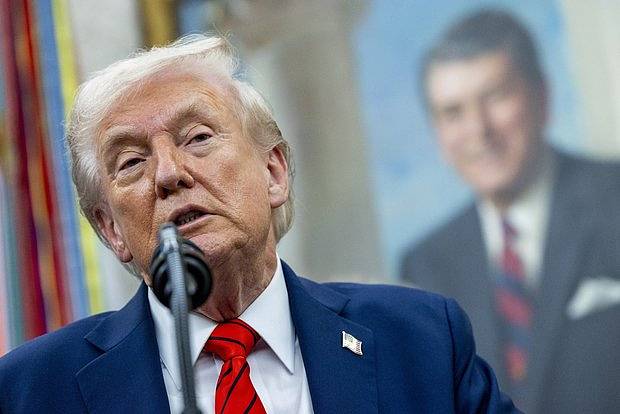 Trump meni, da Zelenski blefira, Putin pa ima vse adute