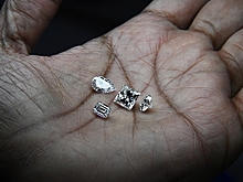 Российские алмазы потребовали признать «кровавыми»