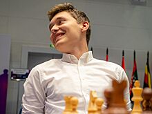 Красивая победа россиянина Андрея Есипенко над Нодирбеком Якуббоевым в последнем матче Кубка мира — 2025, обзор ключевой партии