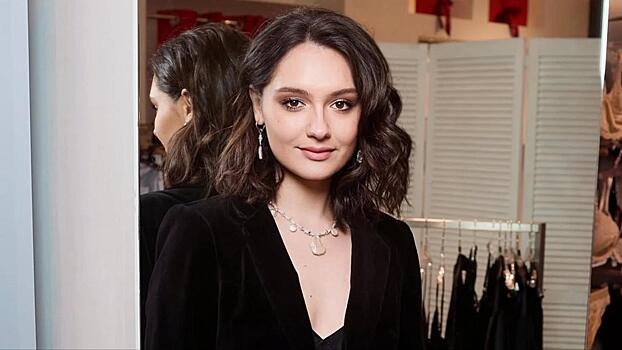 Дочь Любови Толкалиной Мария высказалась о слухах про свою беременность: «Господи, помоги»