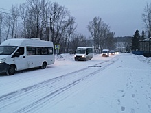 В Амурской области из сошедшего с рельсов состава власти перевозят пассажиров поездов на автобусах